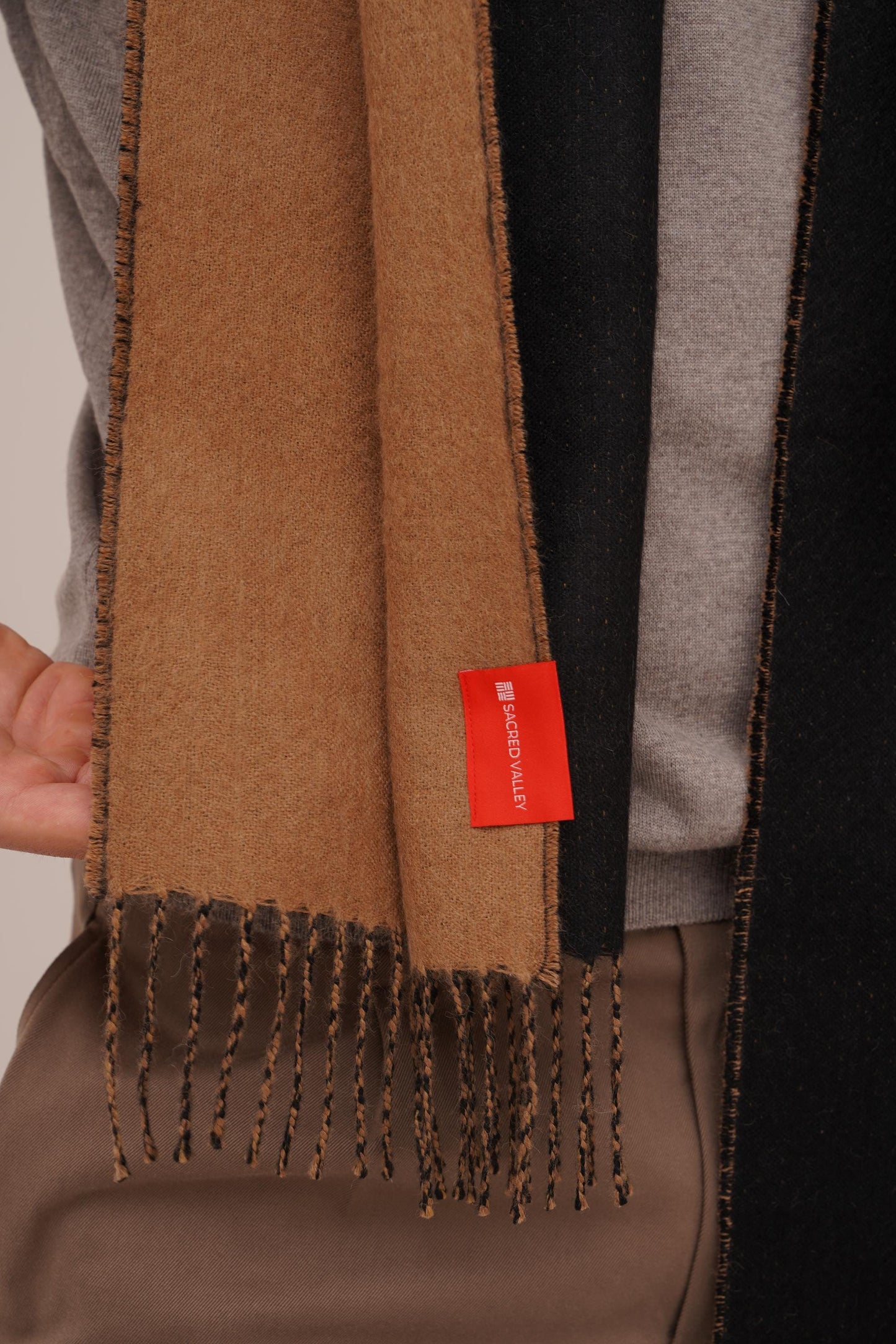 Black Double Facet Scarf in 100% Royal Alpaca Wool